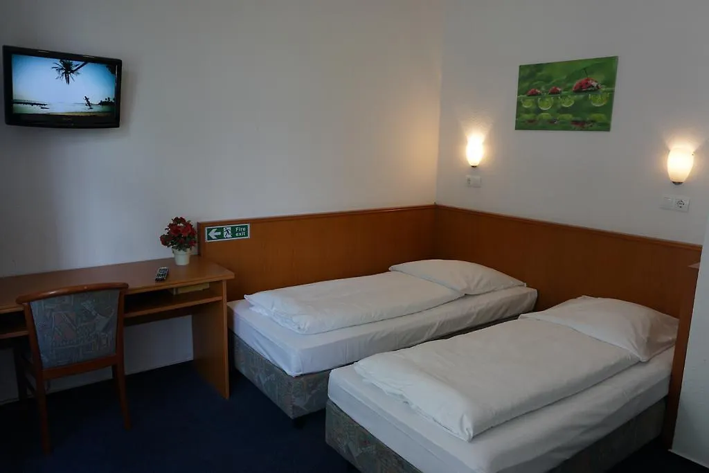 ITM Hotel Oase 2*, Hamburg-Harburg Duitsland